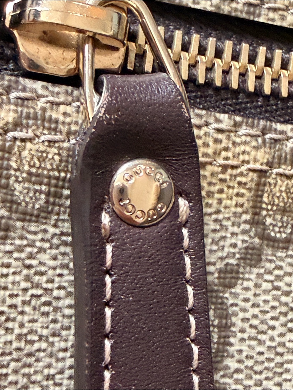 Gucci GG Supreme Messenger Bag - Picture 5 of 17